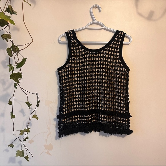 Adiva Black and Cream Lace Overlay Tank - Picture 4 of 5